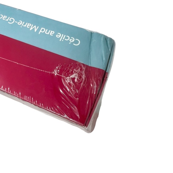 American Girl Cecile and Marie-Grace Boxed 6 Book Set with Cecile Mini Doll NIP - Picture 15 of 15